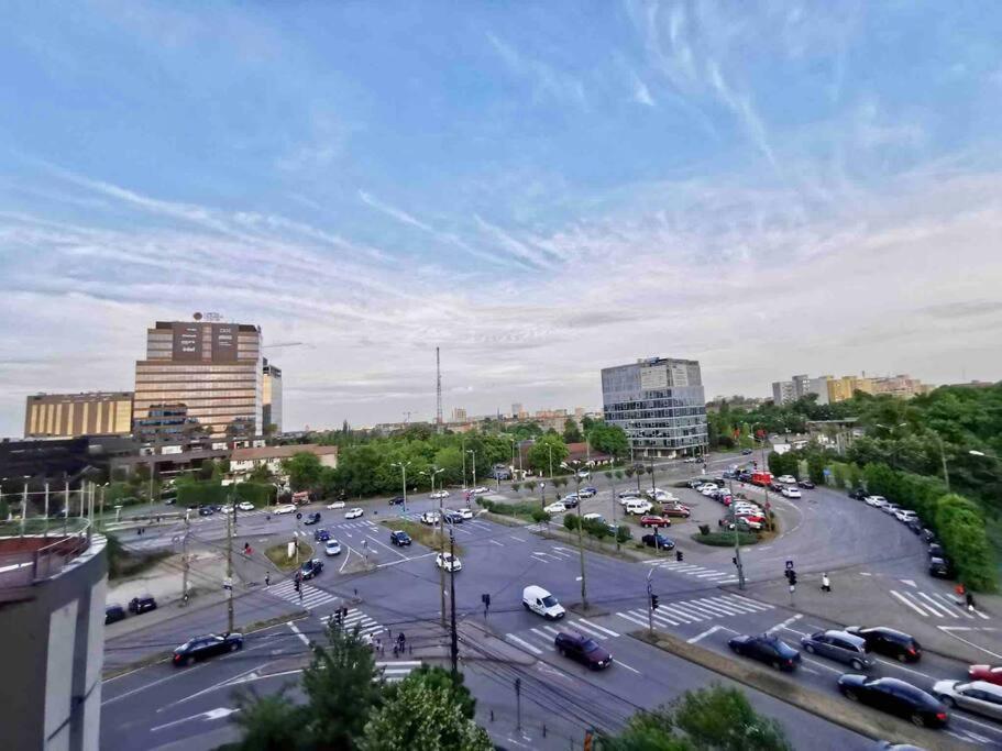 Lovely 3-Bedroom Apartment In The City Center Timisoara Exterior photo