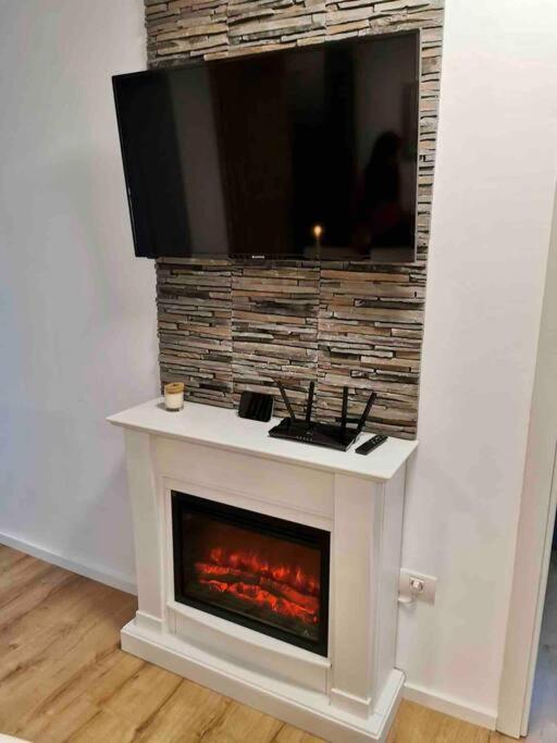Lovely 3-Bedroom Apartment In The City Center Timisoara Exterior photo